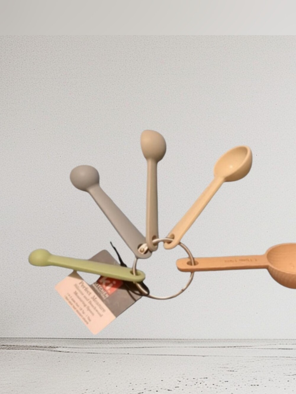 NWT Kitchen innovations silicone and beechwood measuring spoon set
